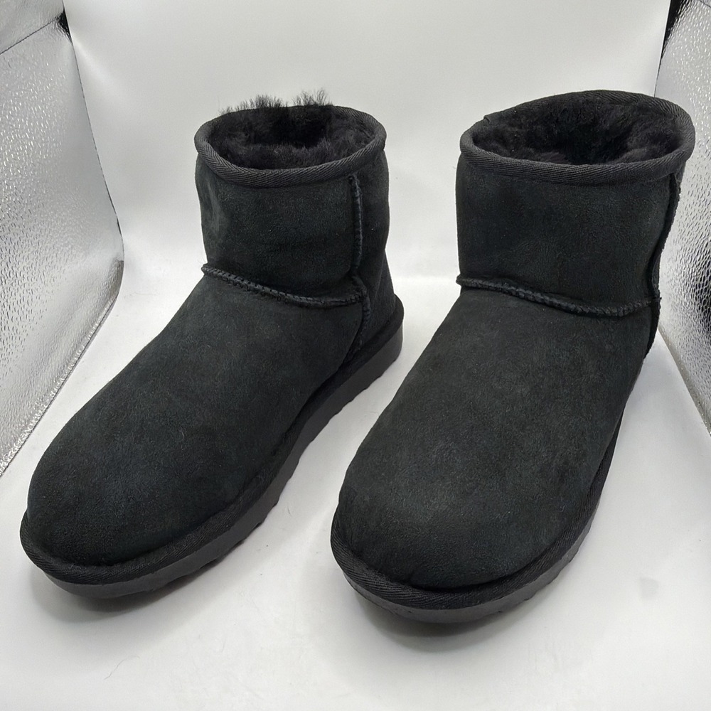 Kirkland Signature Boots Women's Black  Shearling Suede Comfort Platform Size 7